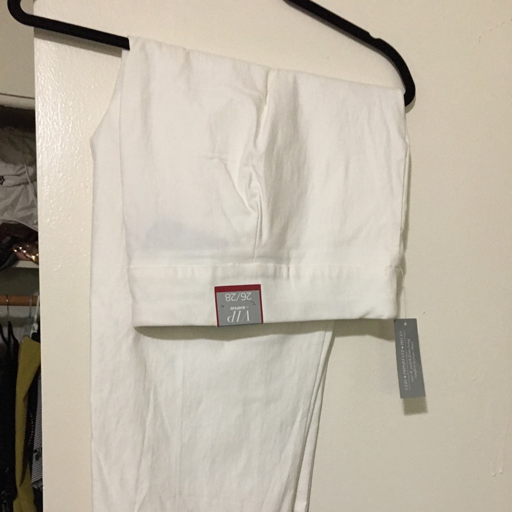 White capri pants.